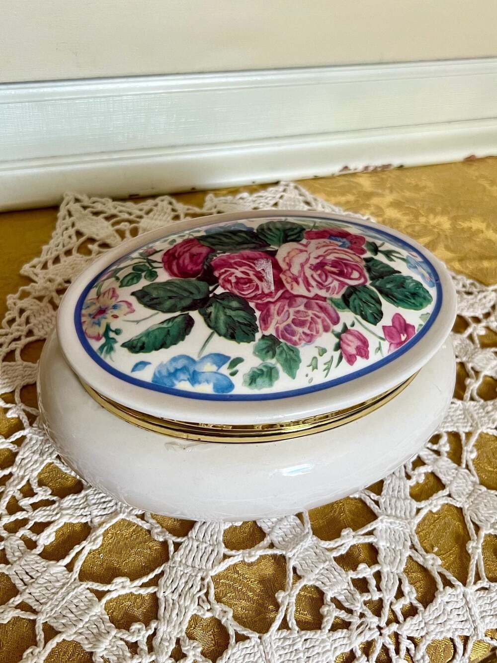 Vintage 1998 PS Limited Edition Ceramic Musical Jewelry Trinket Box with Rose Fl